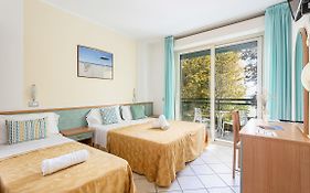 Hotel Gadames - Lunch On The Beach