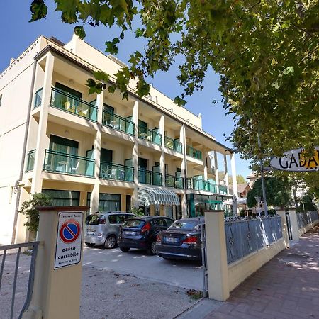 Hotel Gadames - Lunch On The Beach Cervia Esterno foto