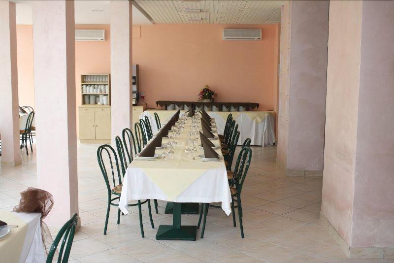 Hotel Gadames - Lunch On The Beach Cervia Esterno foto