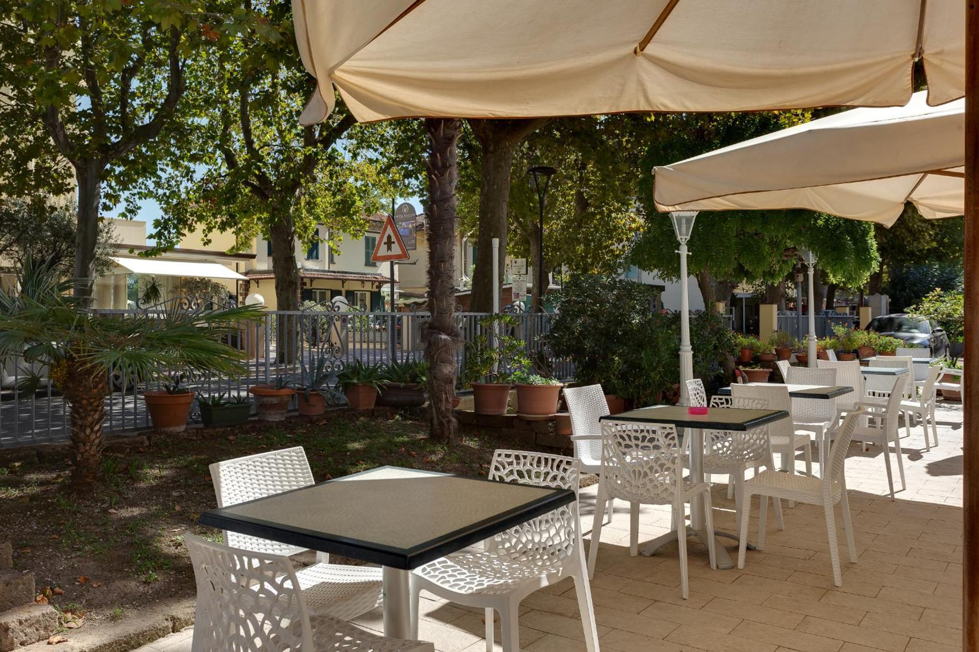 Hotel Gadames - Lunch On The Beach Cervia Esterno foto