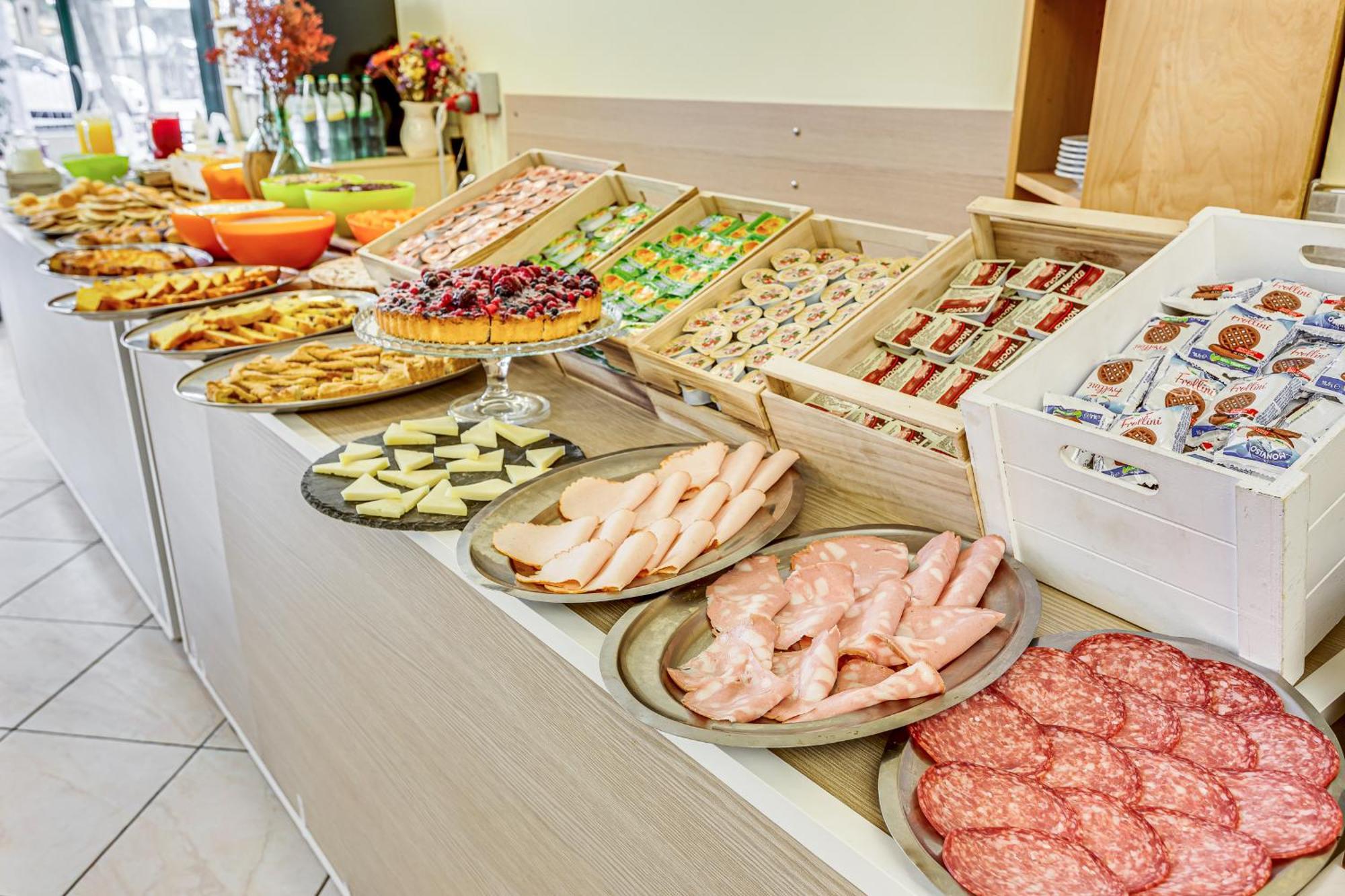 Hotel Gadames - Lunch On The Beach Cervia Esterno foto