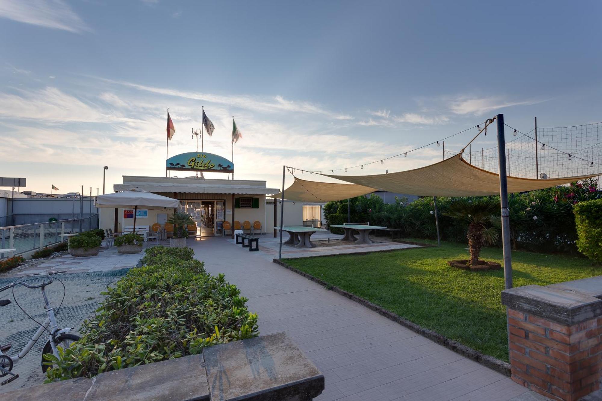 Hotel Gadames - Lunch On The Beach Cervia Esterno foto