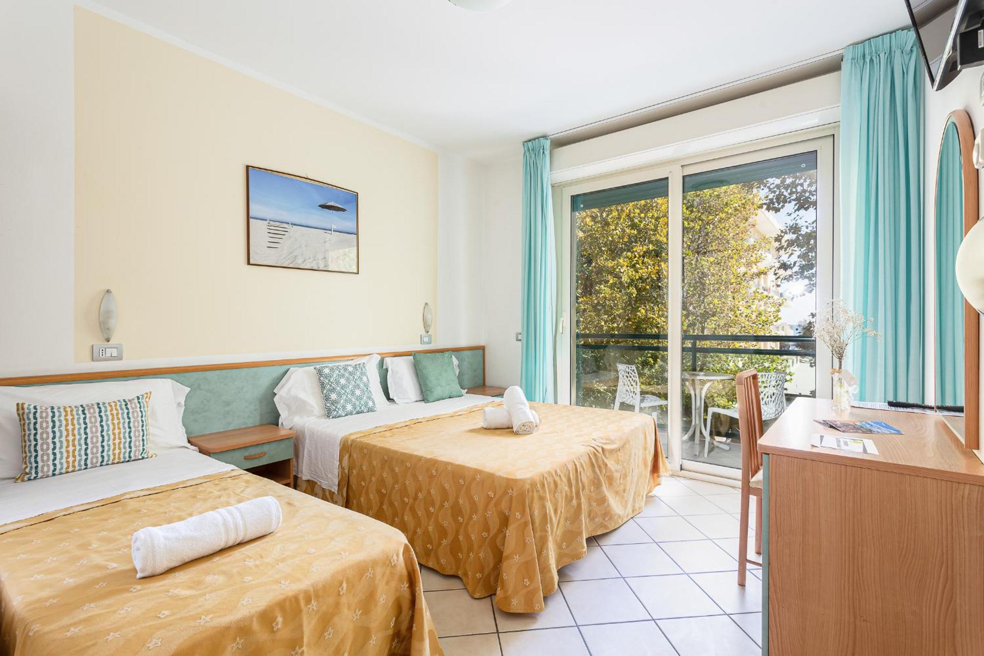 Hotel Gadames - Lunch On The Beach Cervia Esterno foto