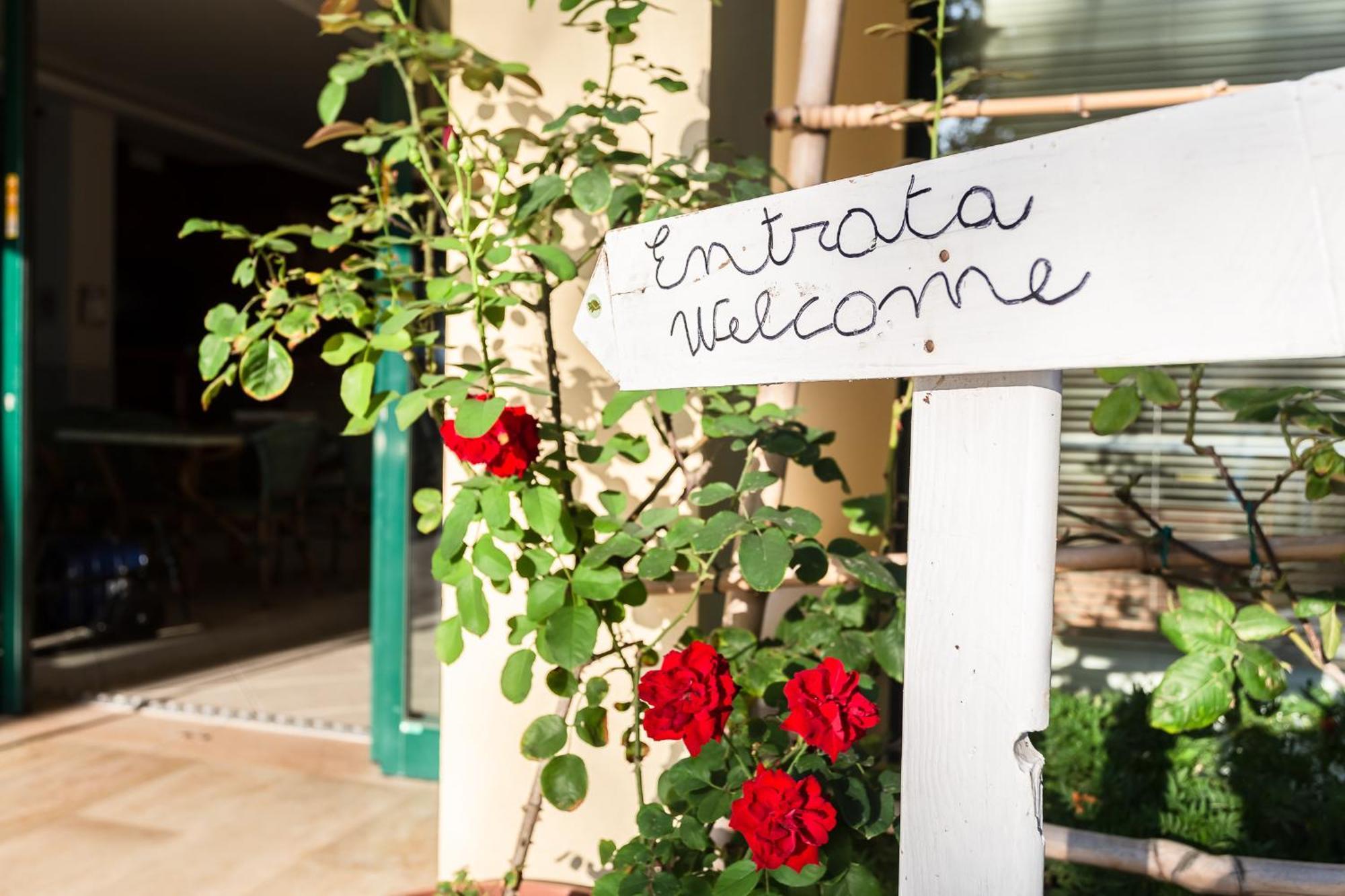 Hotel Gadames - Lunch On The Beach Cervia Esterno foto
